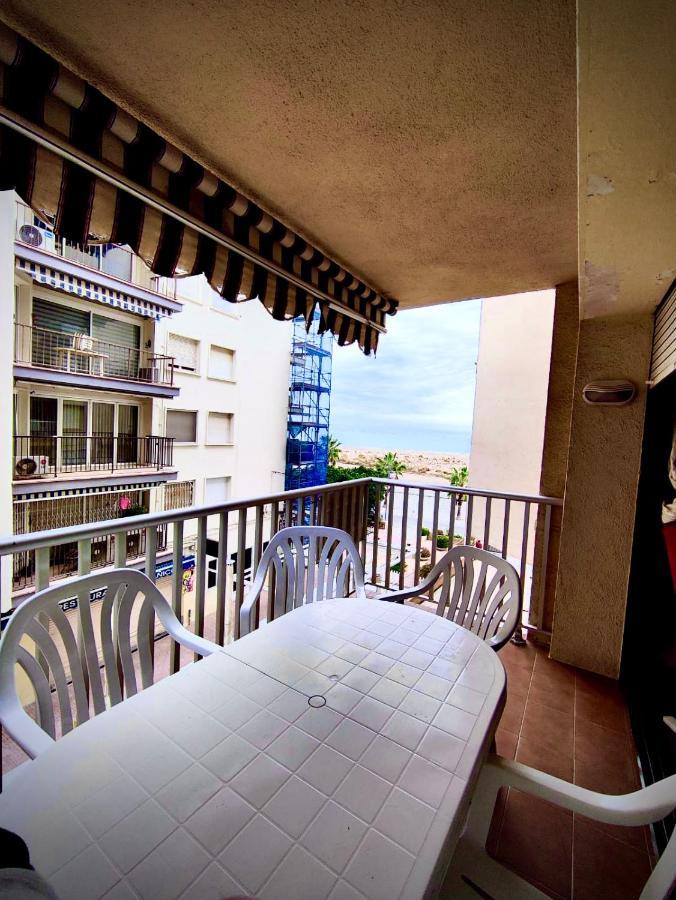Apartamento Idilico En Primera Linea De Playa Torredembarra Dış mekan fotoğraf
